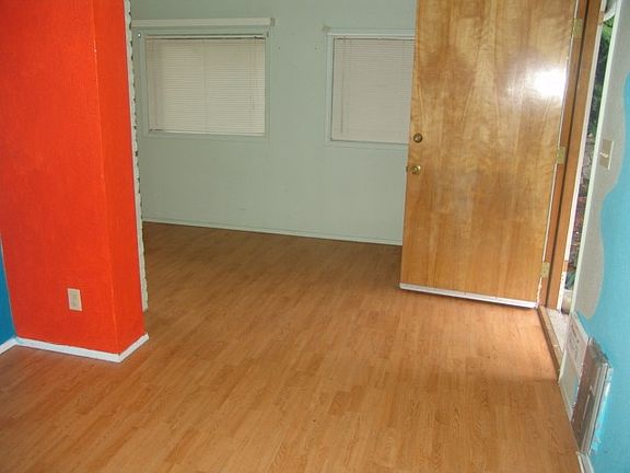 4th image of 314 1/2 Bertha Ave