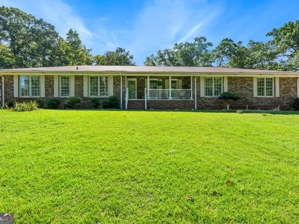 5023 Veterans Memorial Pkwy, Lanett, AL 36863