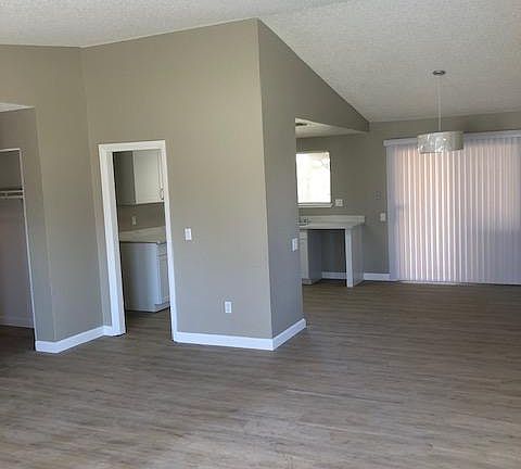 5th image of 5837 Bamford Dr