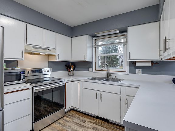 4th image of 1409 Hamilton Ave
