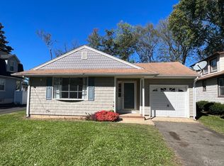 131 Runyon Ave, Middlesex, NJ 08846