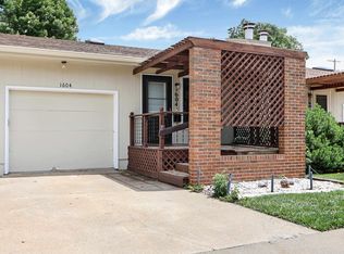 1604 Woodcrest Dr, Manhattan, KS 66502