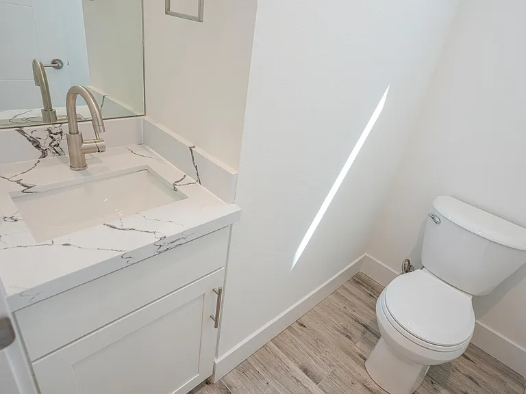 2843 S Myrtle St — Photo 11