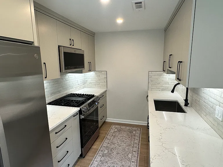 10440 Rockville Pike #302 — Photo 5