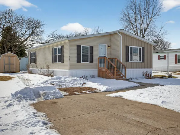 412 Midlands, Temperance, MI 48182