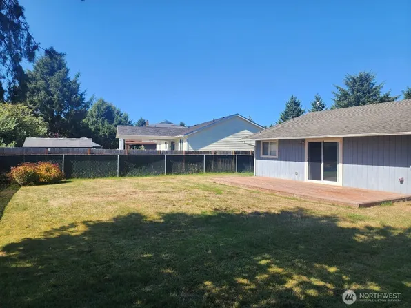 285 Mast Avenue NW, Ocean Shores, WA 98569