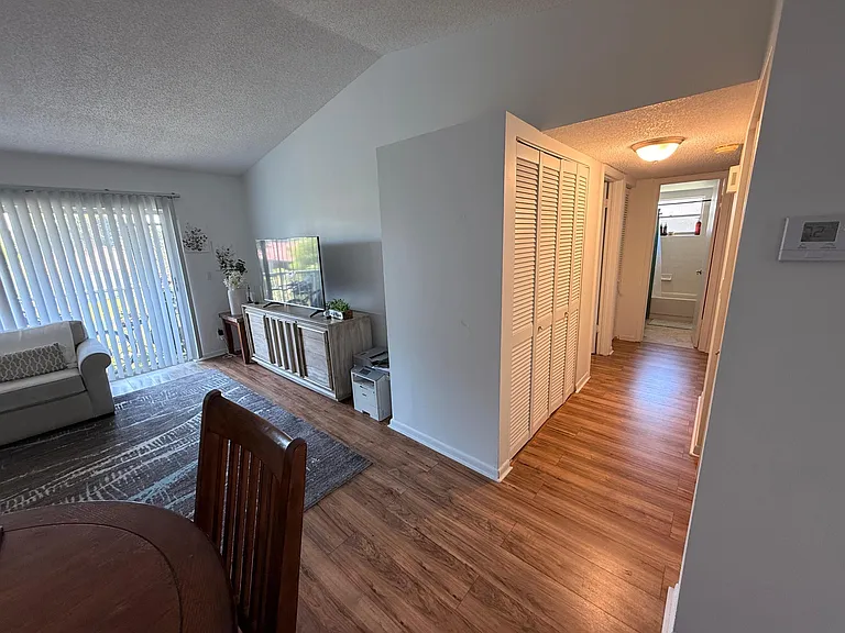 9923 Three Lakes Cir #13-H — Photo 2