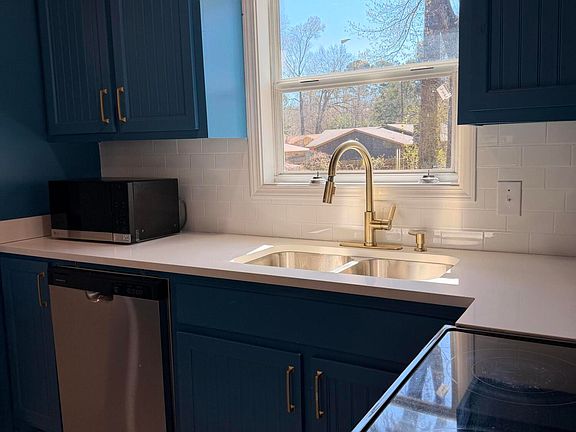 3rd image of 947 Witsell Rd