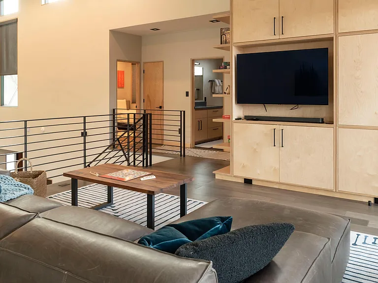 625 E Aspen Ave — Photo 8