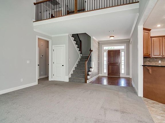 4th image of 779 Herrington Dr
