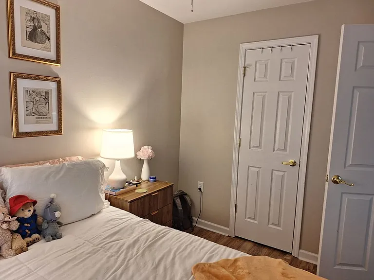 1636 Queen Anne Way — Photo 13