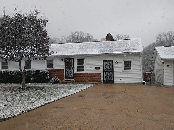 2nd image of 1317 Lowell St