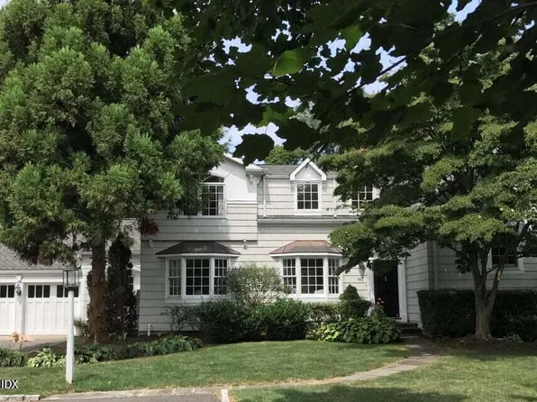 147 Shore Rd, Old Greenwich, CT 06870