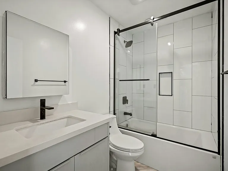 955 N Oxford Ave #5 — Photo 12
