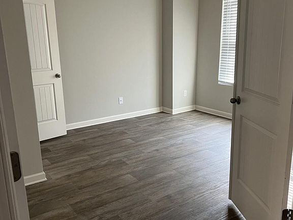 2nd image of 627 Overlook Rd