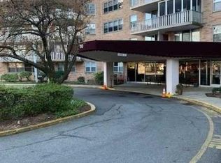 530 Valley Rd APT 5B, Montclair, NJ 07043