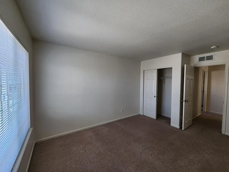 5545 N Jebel Ct — Photo 35