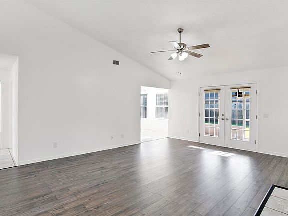 5th image of 1946 Elodie Ln