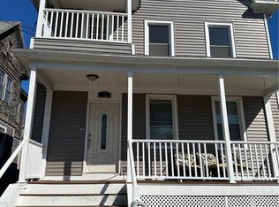15 Center St #2, New London, CT 06320