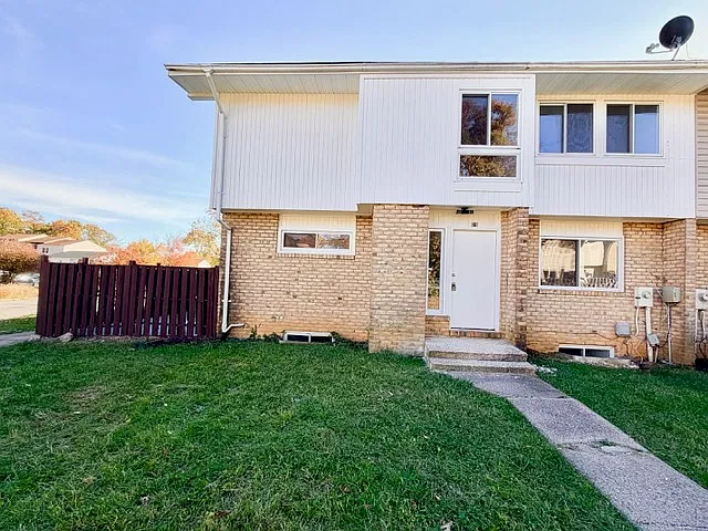 6 Ojibway Rd