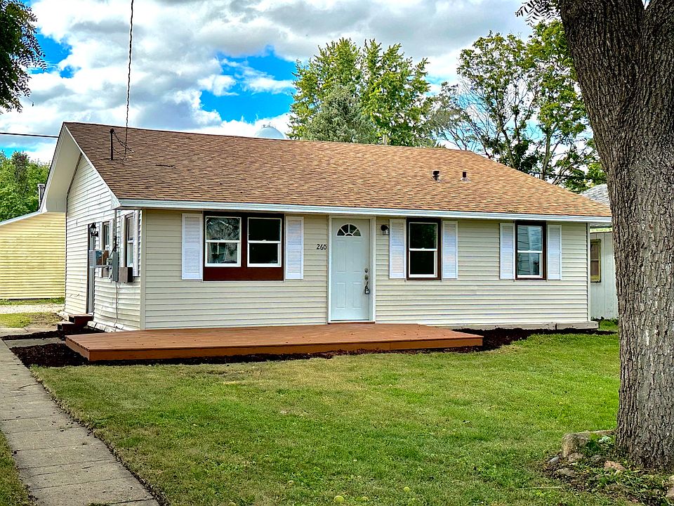 1st image of 260 1st Ave