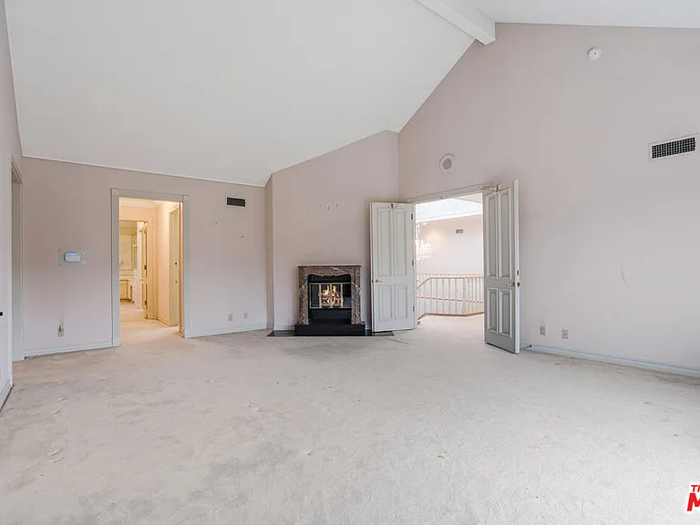 604 N Linden Dr — Photo 31