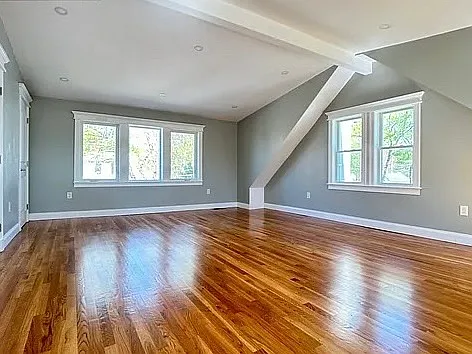 15 Moody St — Photo 7