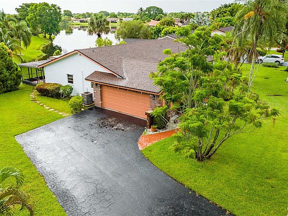 4th image of 7130 NW 106th Avenue