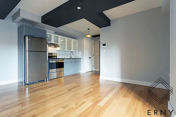 Rented by ERNY LLC | media 12