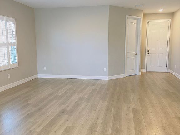 2nd image of 1376 Torgerson Rd SE