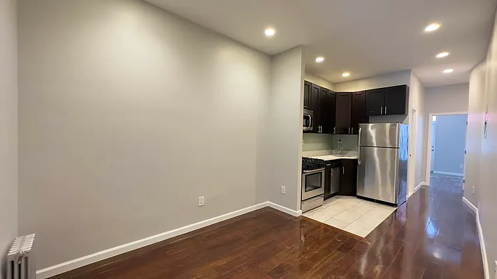 Rented by EXR | media 13