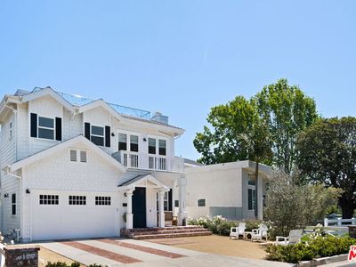 7936 Altavan Ave, Los Angeles, CA, 90045