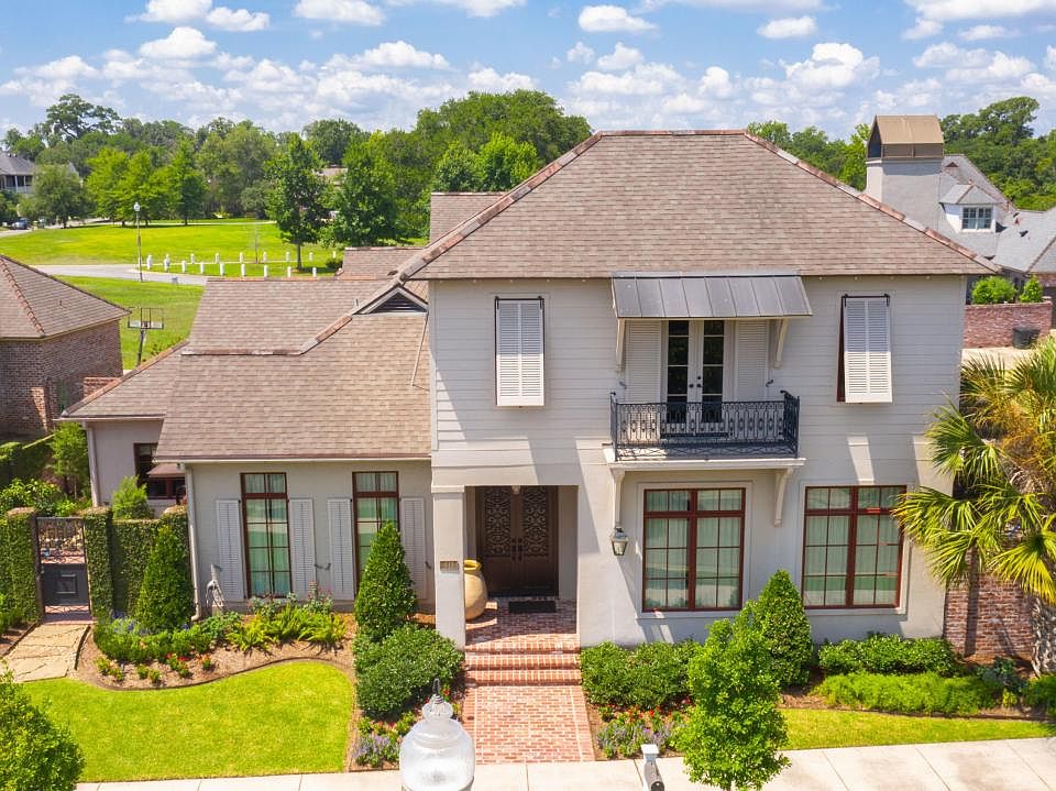 1st image of 411 Biltmore Way
