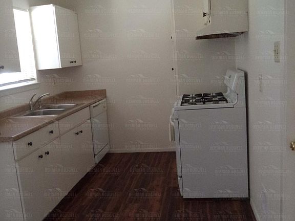 5th image of 1212 Rosewood Ln