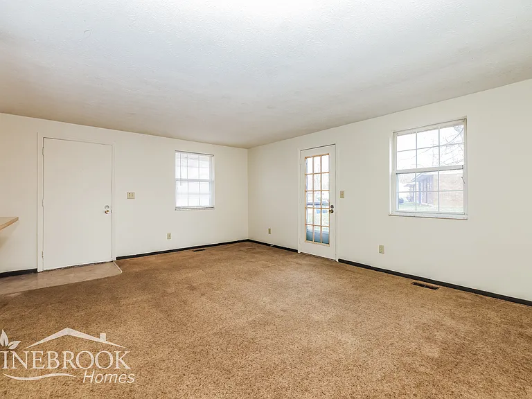 7648 Pomeranian Dr — Photo 5