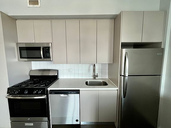 5th image of 549 Bushwick Ave #7
