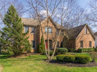 1282 Pond Hollow Ln, New Albany, OH 43054