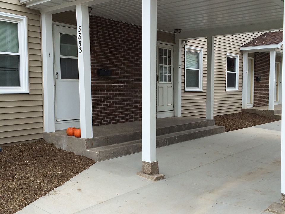 Entrance from courtyard