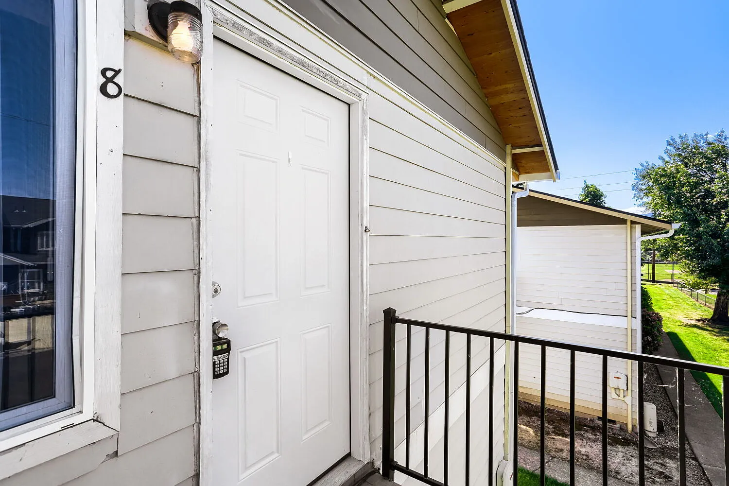 Candlewood Apartments — Photo 2