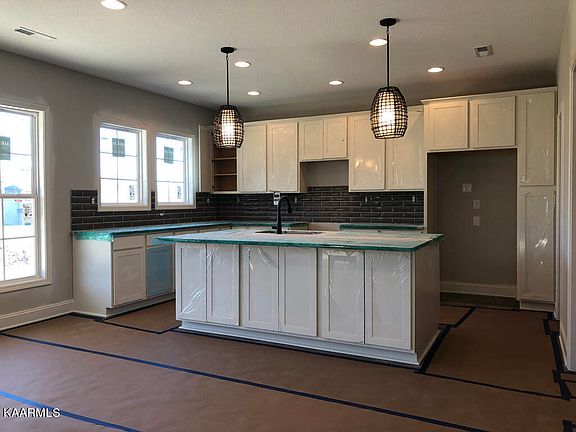 5th image of 2607 Graham Ln