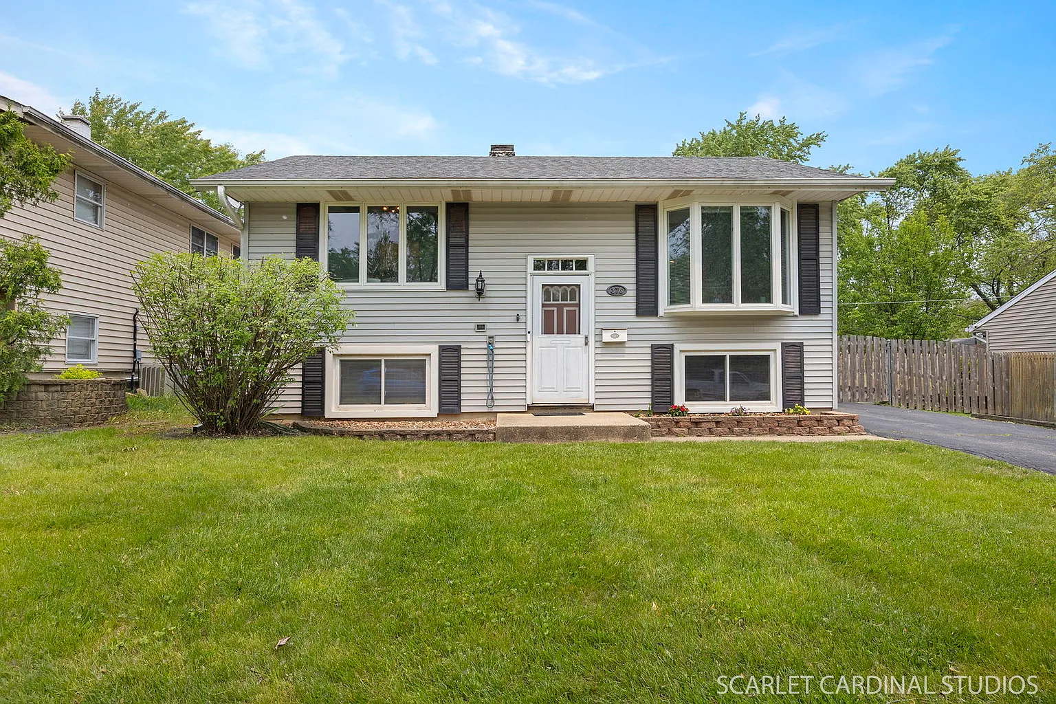 376 Belden Ave photo 1
