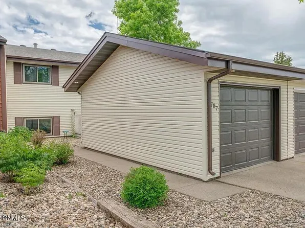 707 N 35th St, Bismarck, ND 58501