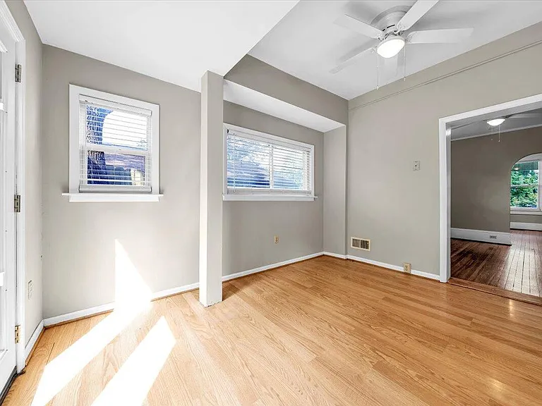2410 Broadway Ave #B — Photo 14