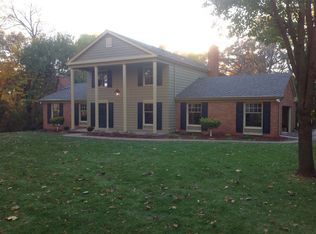 16487 Forest Gate Rd, Dubuque, IA 52001