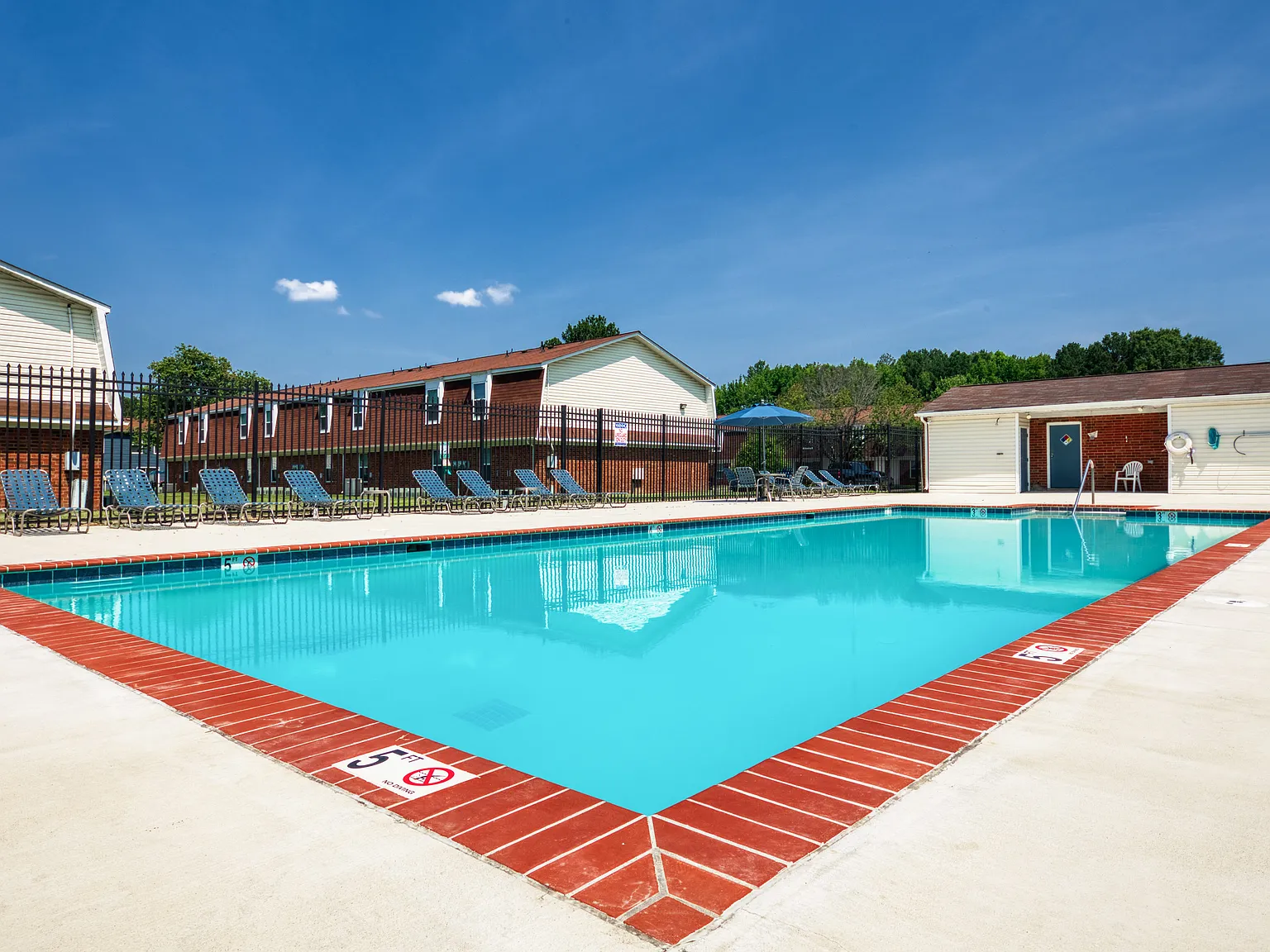 Woodbriar Apartments — Photo 3