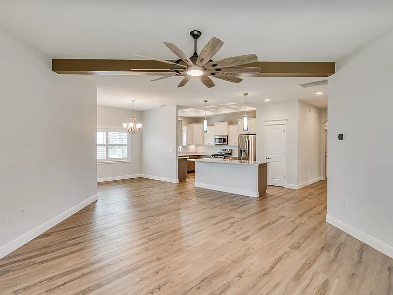 1398 Tullagee Ave — Photo 10