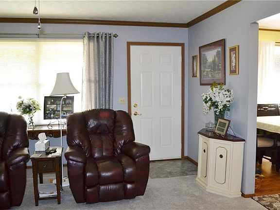 3rd image of 4887 Brannan Dr E