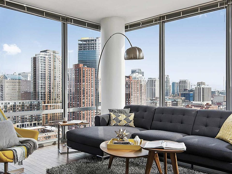 1st image of 547 S Clark St #1119
