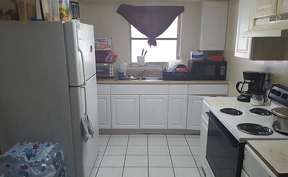 3rd image of 740 Cayce Ln