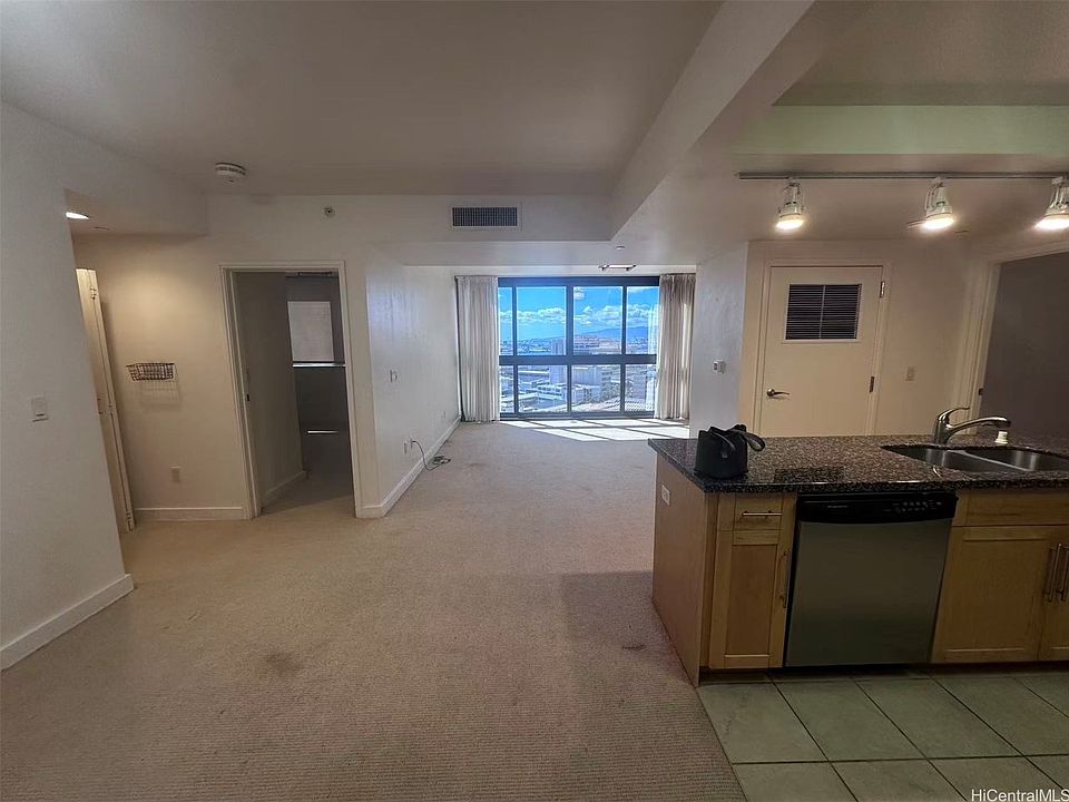 1st image of 600 Queen St APT 1508